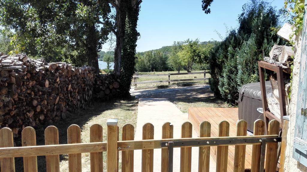 Gite Au Lac Du Gouyre Puygaillard-de-Quercy Экстерьер фото